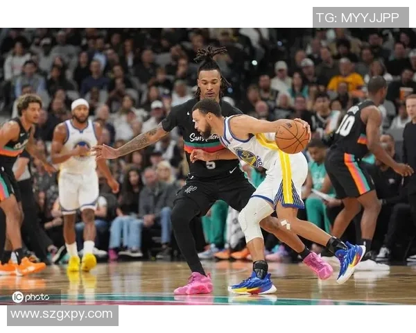 2017年NBA马刺与勇士激战回顾及精彩比分分析